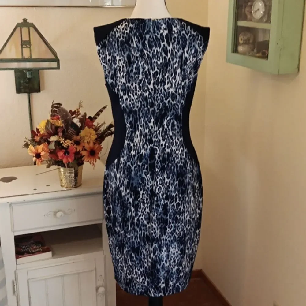 Cache Soft Knit Dress - Picture 6 of 9